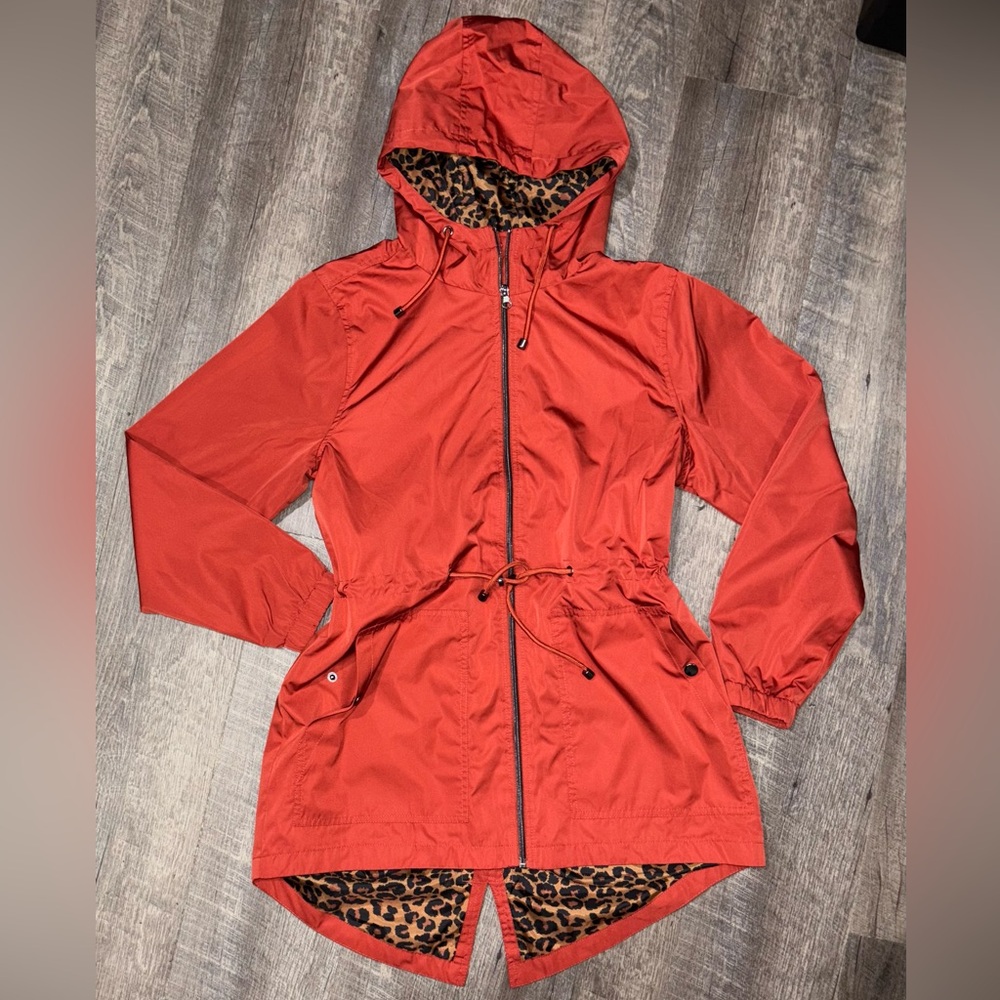 ORANGE RAINCOAT | UTILITY | OUTDOORS |
| SIZE: MED (8/10) | - Picture 2 of 14